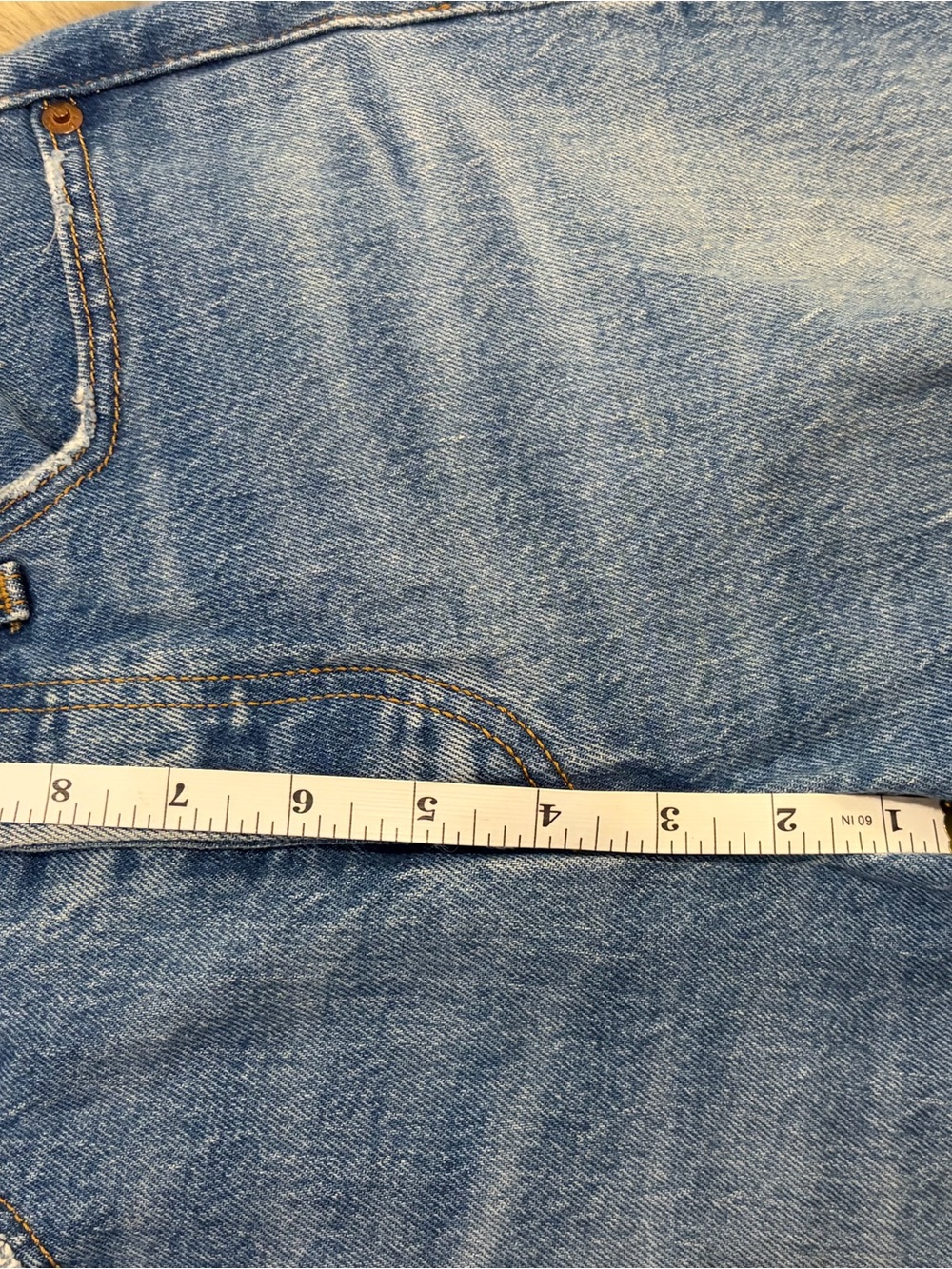 Levi’s Wedgie Straight Jeans Size 26 Medium Wash Distressed Cropped 25” Inseam - Picture 6 of 8